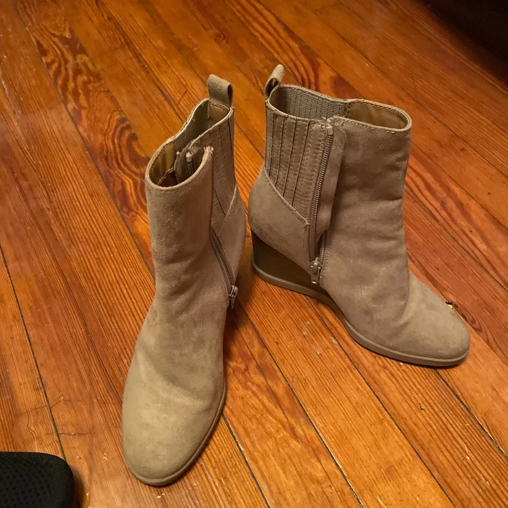 Ankle boots - Picture 1 of 4